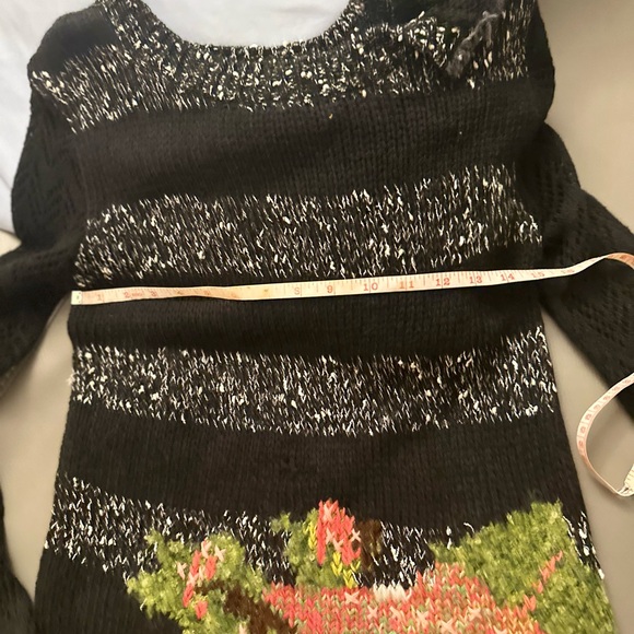RARBlack and White Striped Sweater with Floral Design - Picture 8 of 11
